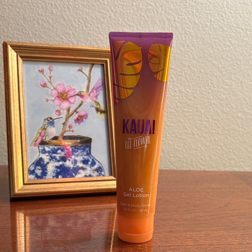 Bath & Body Works Kauai Lei Flower Aloe Gel Lotion